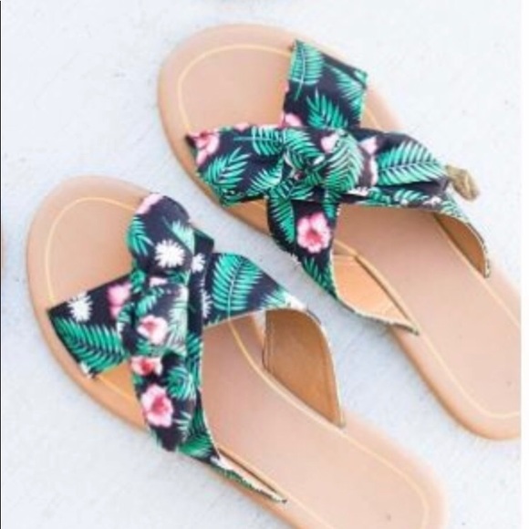 Tropical lightweight slip-on sandals. Vacation! - Picture 3 of 3